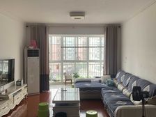 岭南家园4房2厅130万