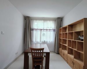 客货运输公司宿舍小区安静,靠近金花茶公园