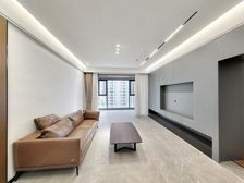 中建C区一线江景 跑道式阳台 四房格局 尽藏长江