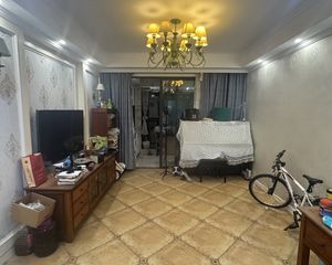 铂悦府3室2厅2卫南朝向218.0万元/套出售