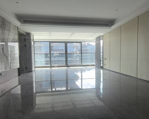 明湖懿秋南园18幢4室2厅3卫南朝向1100.0万元/套出售