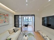 新上精装修三房 户型方正 出行方便 可拎包入住,看房有密码