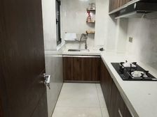 精装两居室,好楼层带电梯,出门就是学校