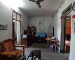 阶砖厂生活区2房1厅中装修60元