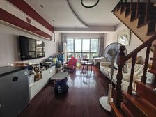 带阁楼三林世博家园南向两房 满五唯一顶层简装 395万