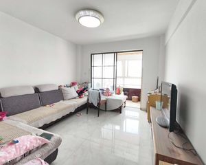 泰华近 小区绿化高 有电梯 大两居 楼层好 居家自住非常方便