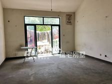 雅鹿新苑别墅一区别墅 213平5居 南向简装修 拎包入住