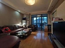 金山豪庭 经典三房!东边户型!全明!精装修!证件齐全!