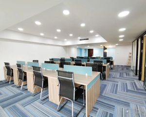 春熙路!总府大厦!126平!售7500元!时代广场,喜年广场