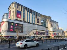 徐汇日月光中心,1/12号线漕宝路,精装修带家具大小面积都有