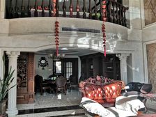 别墅专卖 7米挑空大厅 联排别墅300万豪装 带车库花园