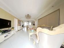 万体馆边 电梯房飞机户型 三房两厅 有固定停车位 近徐家汇