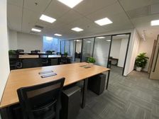 亚运村丨远大中心丨正对电梯有家具200平办公精装修带家具