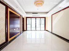 市区观景豪宅,房主急售,文东燕山新房,已下证可贷款,客厅朝阳