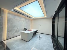 京地大厦豪华装修300平双面采光带家私 卓,越世纪边上