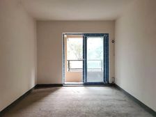 120W小三房随时看房业主诚心出售