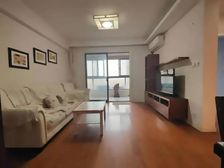 二期,中间楼层,远离高架,近地铁2号线,看房随时有钥匙。