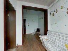 育英胜利大街 低总价,房子干净,双气,户型方正无记录