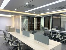 UCC国贸中心附近,176平精装可配全套办公家私,降价出租!