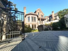 实拍紫金七号二期豪宅 院子500平