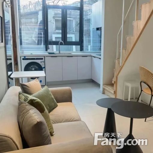 南锣鼓巷什刹海帽儿胡同精装修复试采光通透