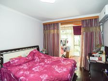 中环百联对面,双南户型,满五年税少,一梯两户,采光好,大花园