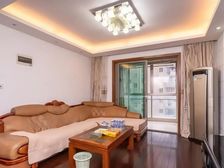 新出精致3房+品质小区+实现舒适生活+车位和八角窗