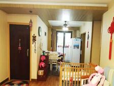 英伦新出大3房, 送50平大花园,低于市场价急售 满五