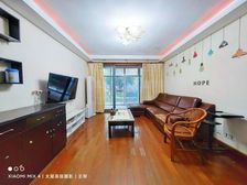 莘庄地铁南广场 烫金地段 送车位 两房朝南 客厅南北通透急售