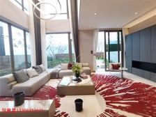 中央公园万科联排,数据谷全落地窗大面积玻璃幕墙,出门公园