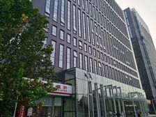 李乃滨推荐首东国际888平米底商招银行,汽车,证券,美容美发