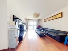 高尔夫经典三居室-在寂静中品味,在喧闹中生活,此房深情并茂!