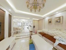 国际华城:大三房,装修很好,诚心卖