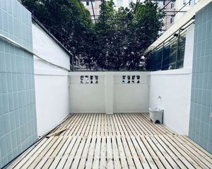 南站新挂牌一楼送20平花园!豪华装修全送!一梯两户!满五