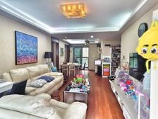 新挂牌 满五一套免个税,楼层高区带产权车位,可接受短期置换。