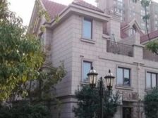 地铁口2012小区 双层地下室 豪华装修 随时签约