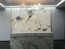 万达广场旁,万华国际,精装拎包入住,风景好,风里有 水佳