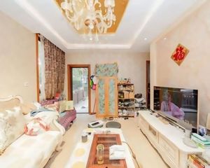 小户型别墅 带地下室 带车位 实用面积170平 看房有钥匙