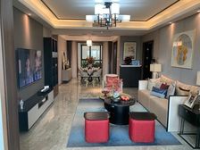 滨河电建精装11XXX 买阔4居 楼层随便选 出门即地鉄