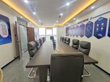 绿地之窗550平!高端大理石装修!家具全齐!价格低!近高铁站