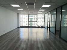 洛克时代中心精装修 地铁口写字楼 随时看房