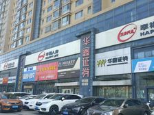 真门脸临槐安路门前停车方便大面宽门头紧邻小区门口