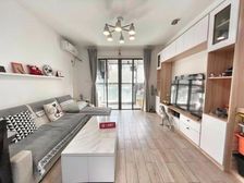 业主置换出售,价格可谈,带产权车位,位置好采光充足,即买即住