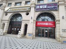 李先生推荐巨石大厦一层836平招银行,证券,汽车,售楼处