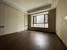 柳逸花苑旁 莲桥府 133平3居 南北向精装修 方便看房