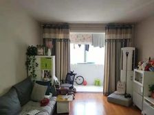 东方公寓 95平2居 南向精装修