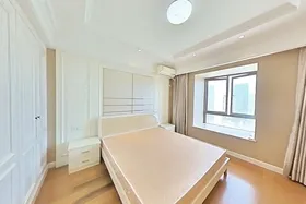 整租世茂湖滨首府D区 2室1厅 东南/南