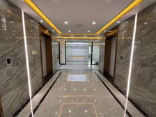 东站升龙广场800平电梯口带家具出租精装修拎电脑办公