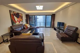红树湾 四房 家电齐全 房间都有床 看河景 有钥匙 看房方便