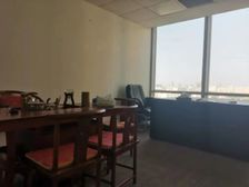 白石桥地铁口国兴大厦半层带家具临主语国际中心腾达大厦华通大厦